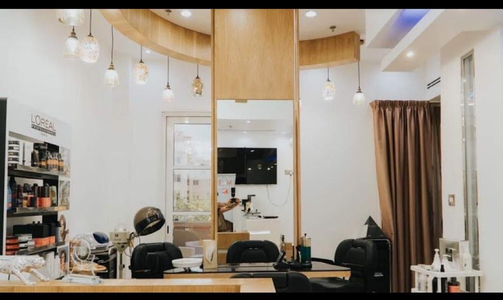 M & J Gents Salon Dubai iSelect